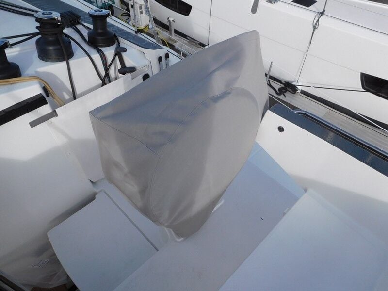 Fountaine Pajot Saona 47 Dümen Kılıfı | NV Equipment